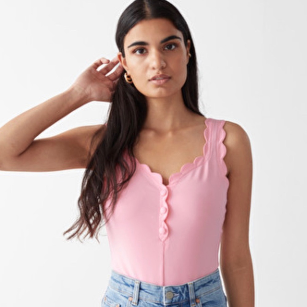 Light pink fitted scalloped bodysuit